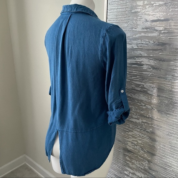 Style Envy Women’s Blue Button Down Shirt Size M - Picture 8 of 10